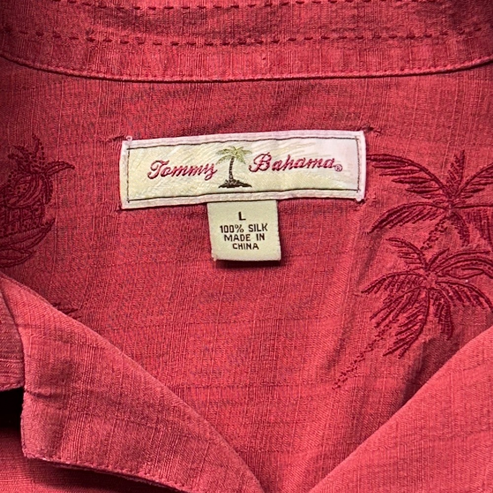 Tommy Bahama Silk Camp Shirt Mens L Red Hawaiian Casual READ Flaw - Picture 2 of 10